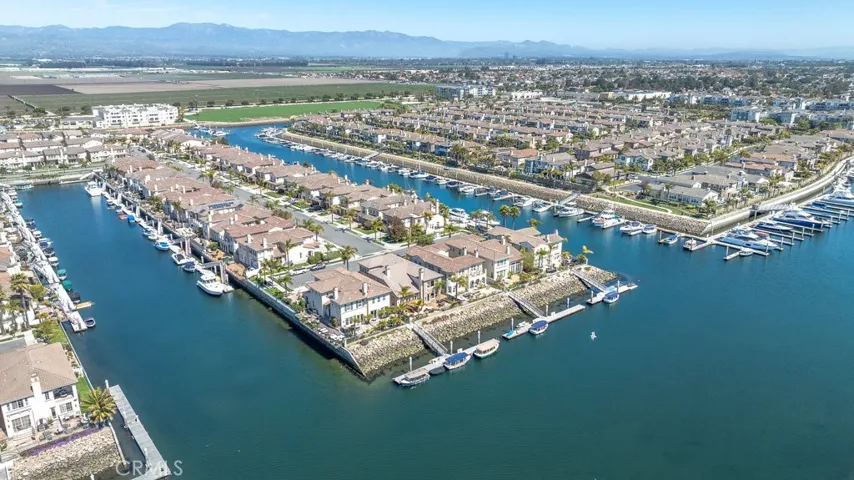 1566 Twin Tides Place, Oxnard, California 93035