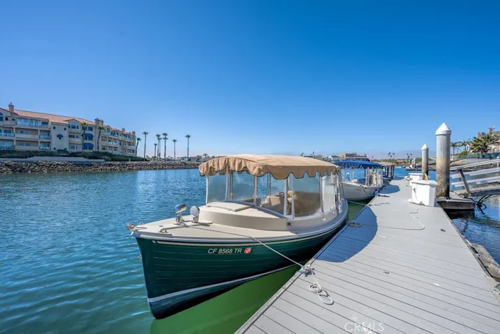 1566 Twin Tides Place, Oxnard, California 93035
