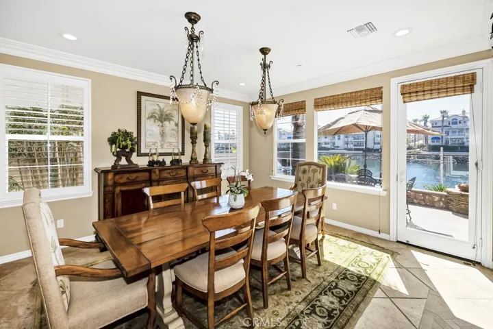 1566 Twin Tides Place, Oxnard, California 93035