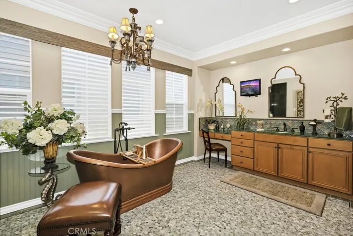 1566 Twin Tides Place, Oxnard, California 93035