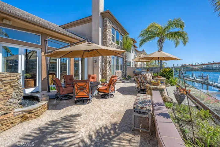 1566 Twin Tides Place, Oxnard, California 93035