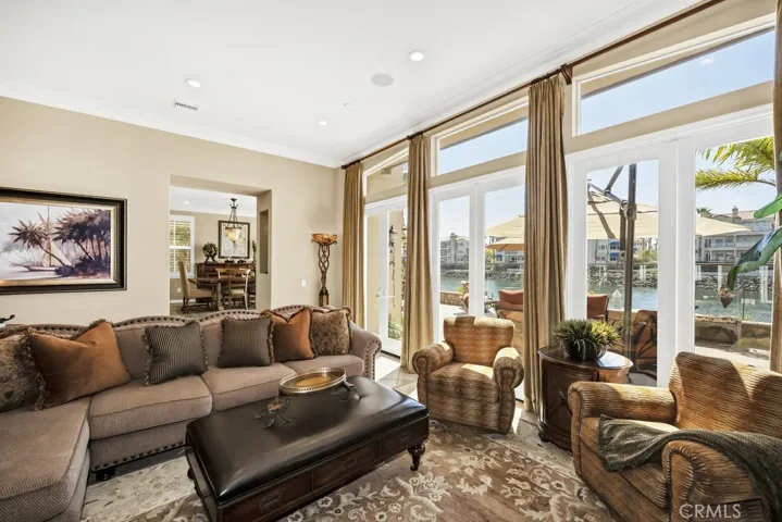 1566 Twin Tides Place, Oxnard, California 93035