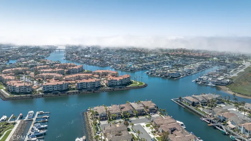 1566 Twin Tides Place, Oxnard, California 93035