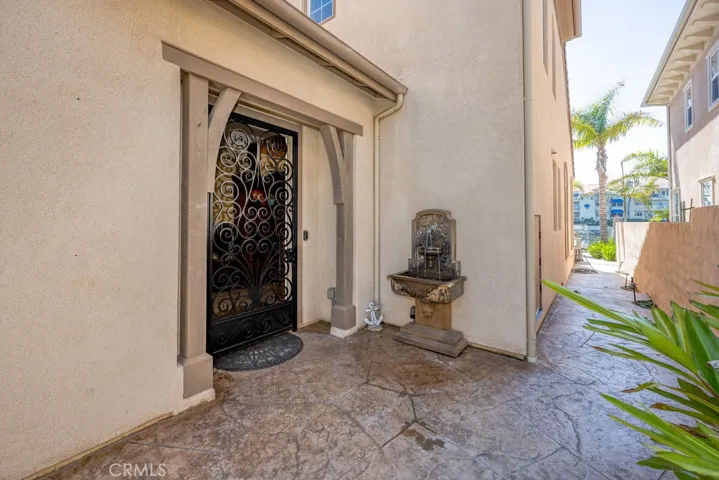 1566 Twin Tides Place, Oxnard, California 93035