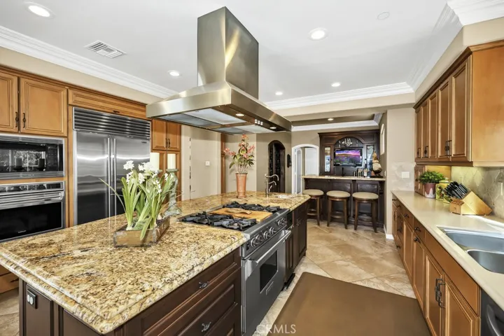 1566 Twin Tides Place, Oxnard, California 93035
