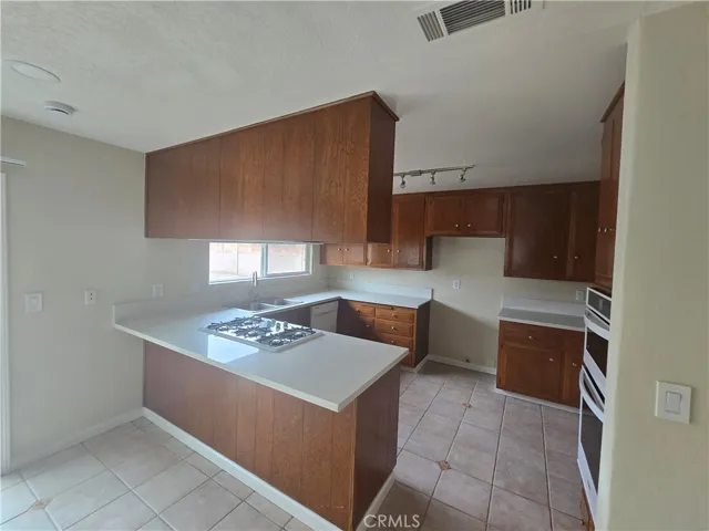9051 Pelican Avenue, Fountain Valley, California 92708