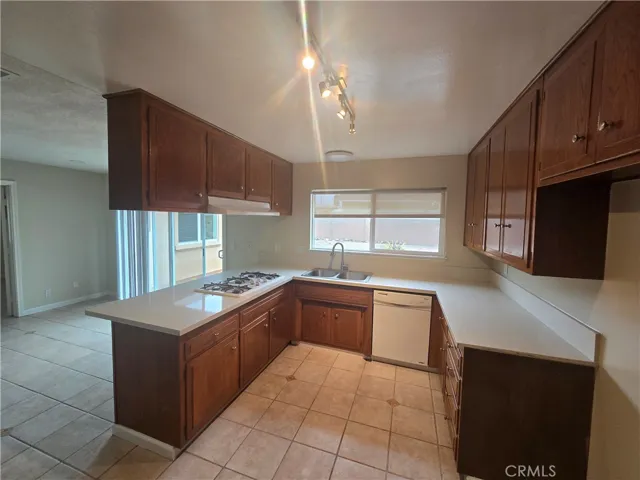 9051 Pelican Avenue, Fountain Valley, California 92708