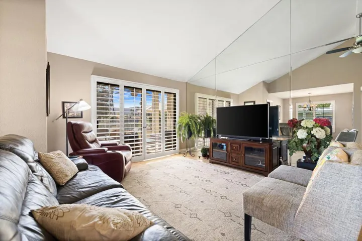 44-web-or-mls-2H8A7886