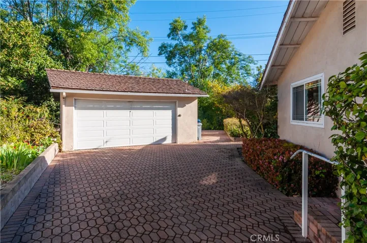 2 Car Garage