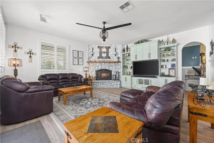1523 Kuhio Street, Bakersfield, California 93313