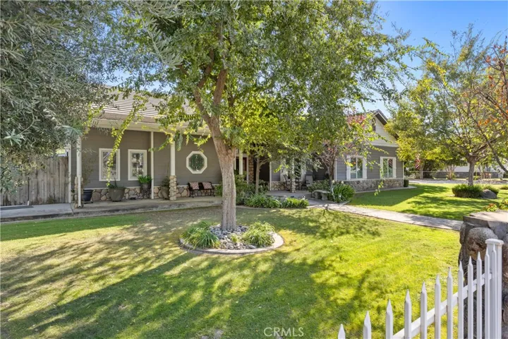 1523 Kuhio Street, Bakersfield, California 93313