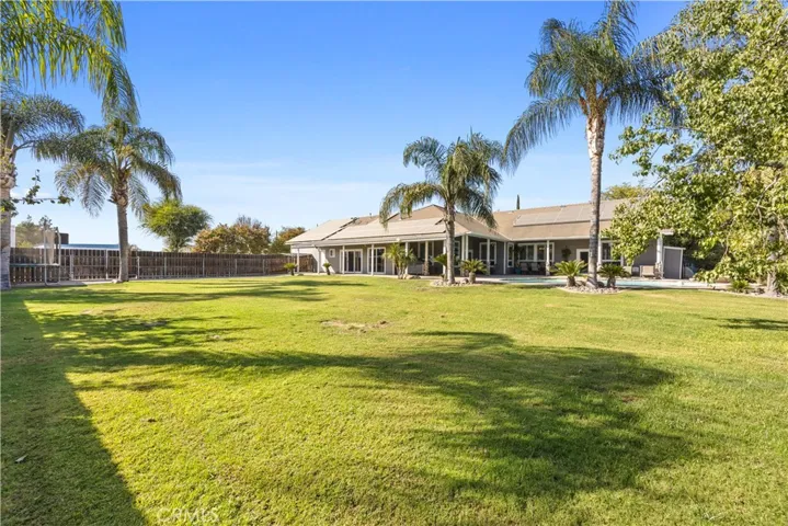 1523 Kuhio Street, Bakersfield, California 93313