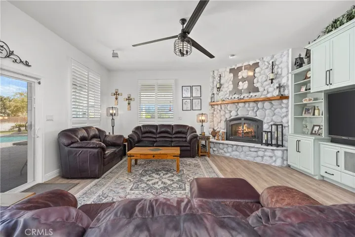 1523 Kuhio Street, Bakersfield, California 93313