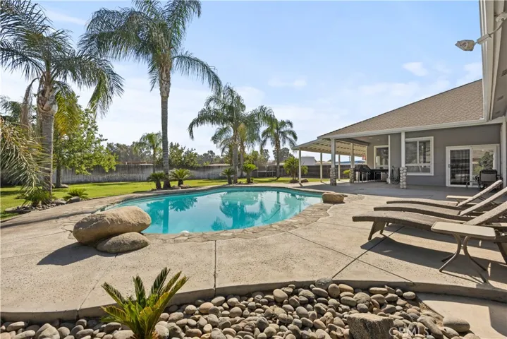 1523 Kuhio Street, Bakersfield, California 93313