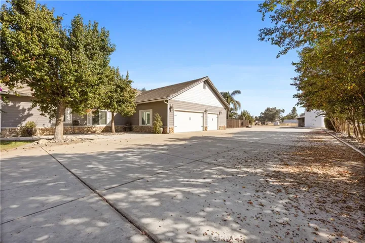 1523 Kuhio Street, Bakersfield, California 93313