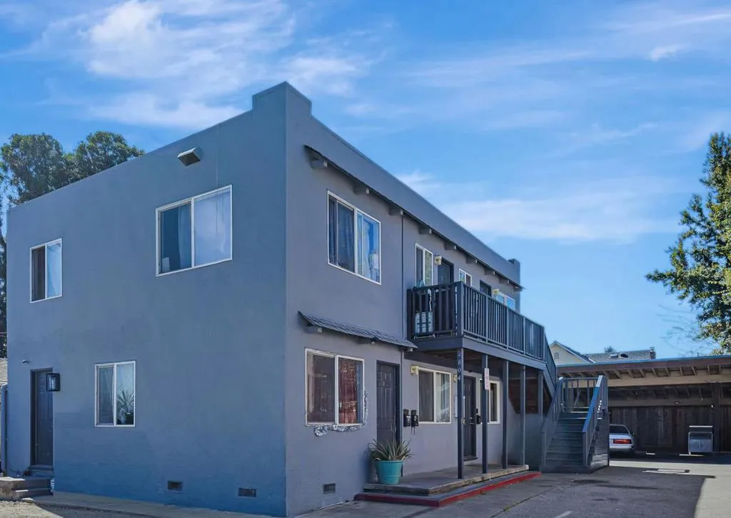 2804 Curtis Avenue, Redwood City, California 94063 home-pic-0