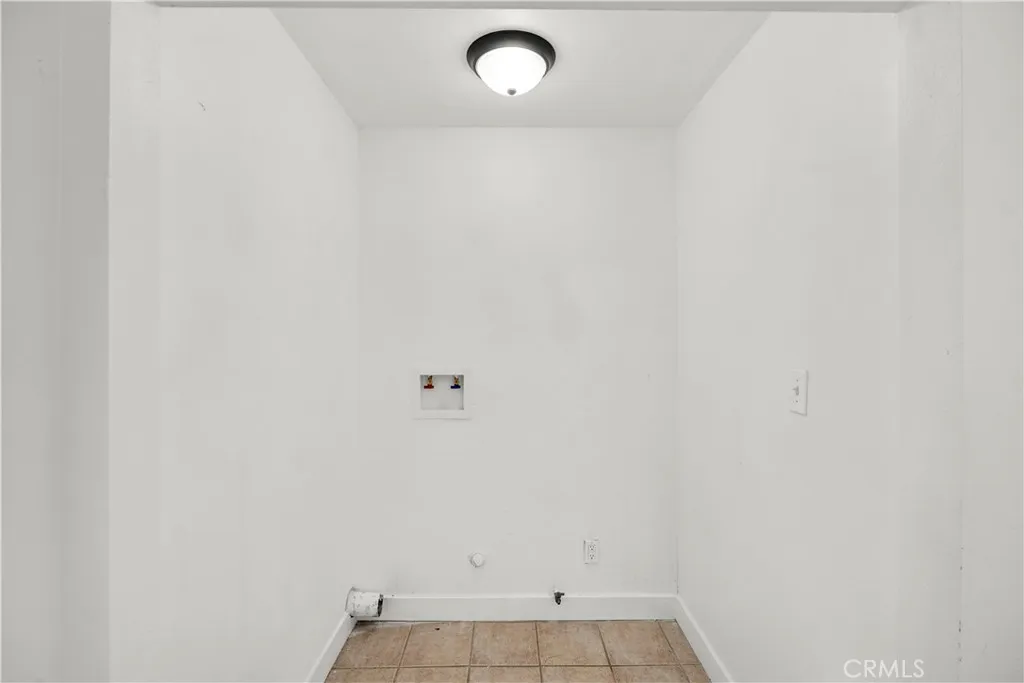 125 W Tichenor Street, Compton, California 90220 home-pic-4