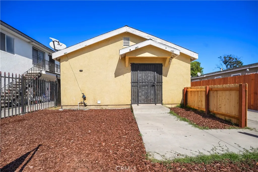 125 W Tichenor Street, Compton, California 90220 home-pic-22