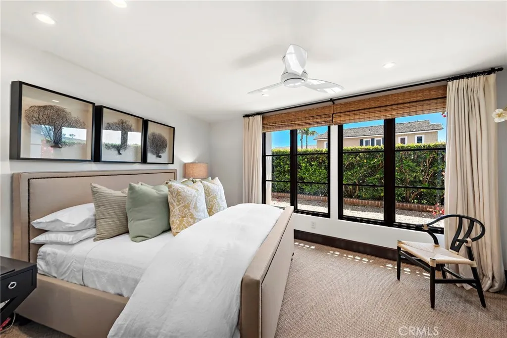 1292 Cliff Drive, Laguna Beach, California 92651 home-pic-40