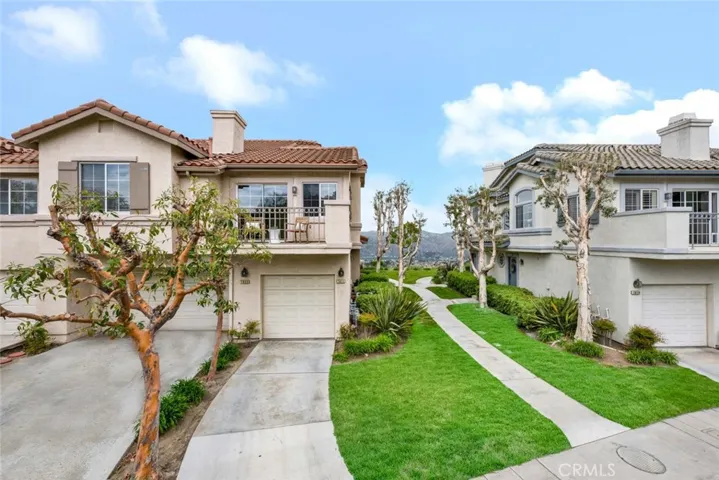 7811 E Viewrim Drive, Anaheim Hills, California 92808