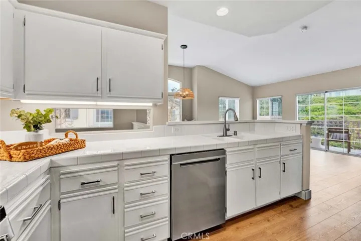 7811 E Viewrim Drive, Anaheim Hills, California 92808