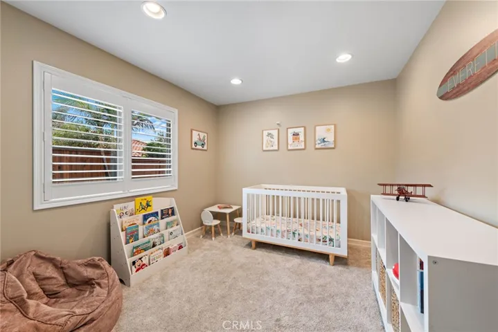 Downstairs bedroom.