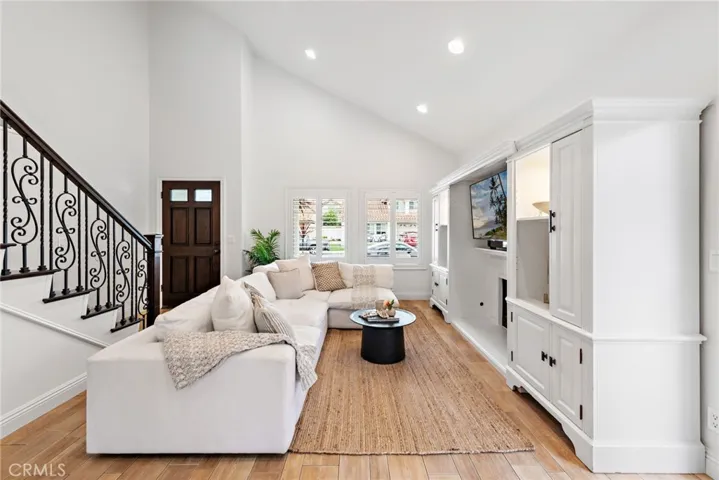 8 Via Bellorita, Rancho Santa Margarita, California 92688