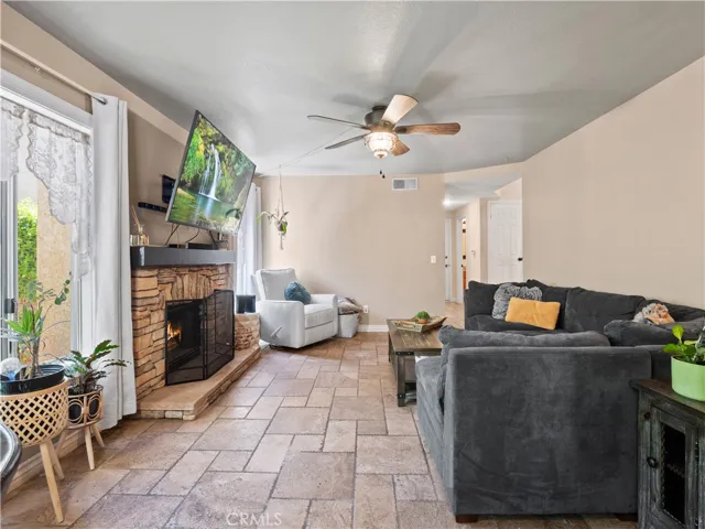 21741 Jeffers Lane, Saugus, California 91350