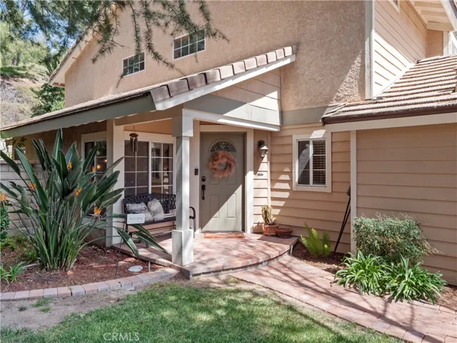 21741 Jeffers Lane, Saugus, California 91350