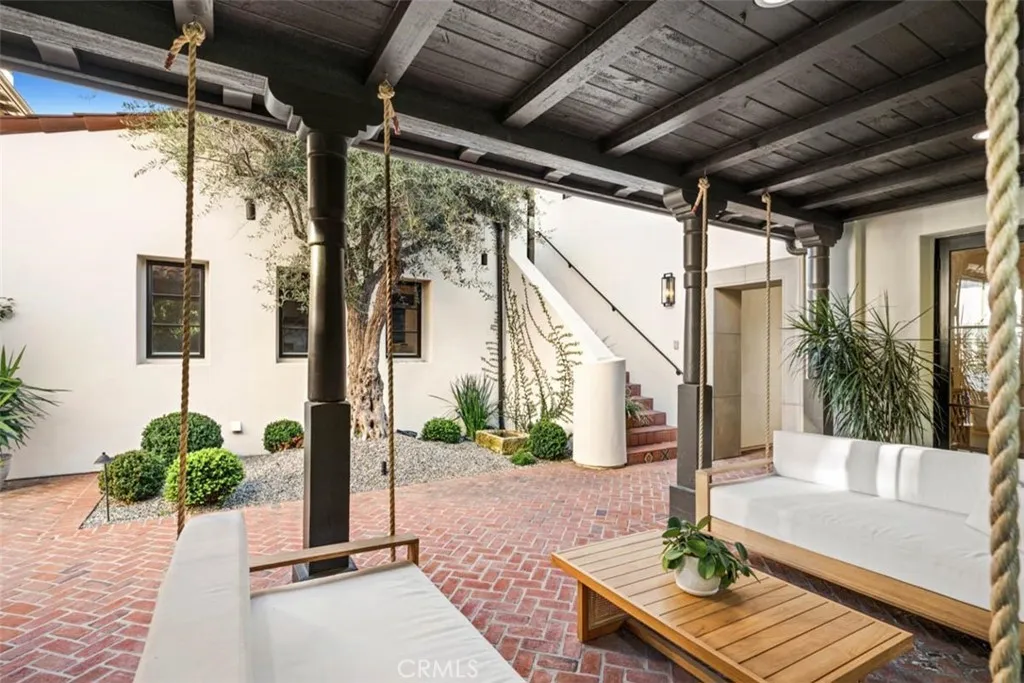 22 Vernal Spring, Irvine, California 92603 home-pic-3