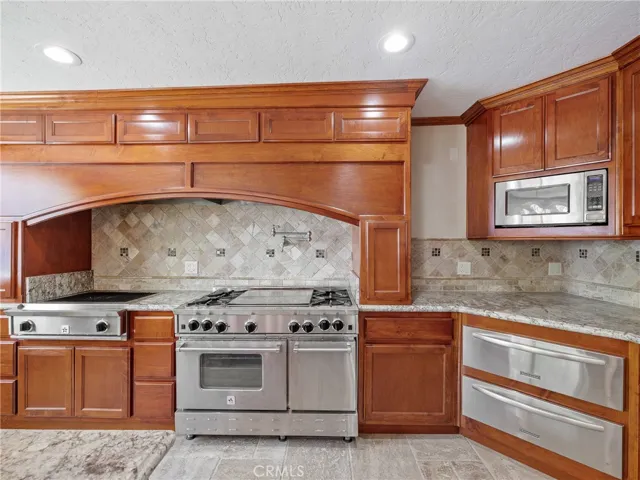 39429 Mountain View Road, Yermo, California 92398
