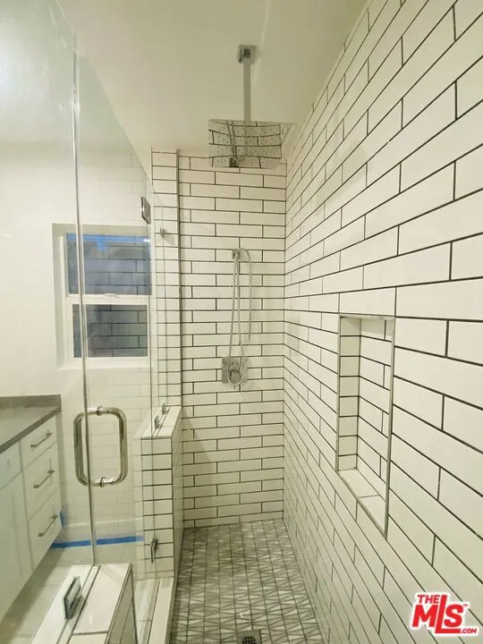 22656 Miranda Street, Woodland Hills, California 91367 home-pic-20