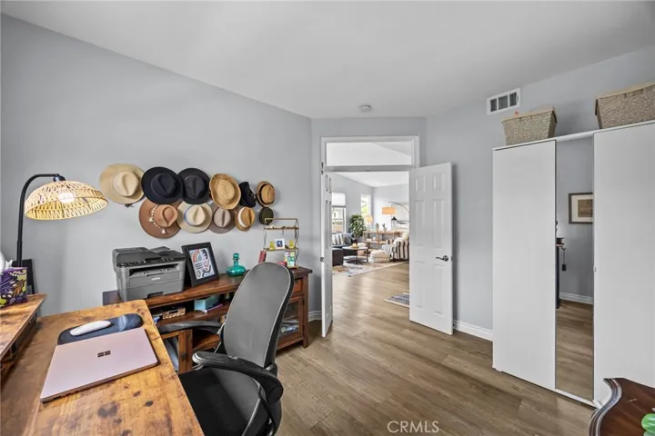 2nd bedroom