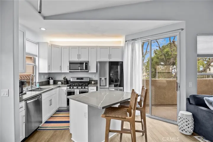 Upgraded kitchen with island counterbar