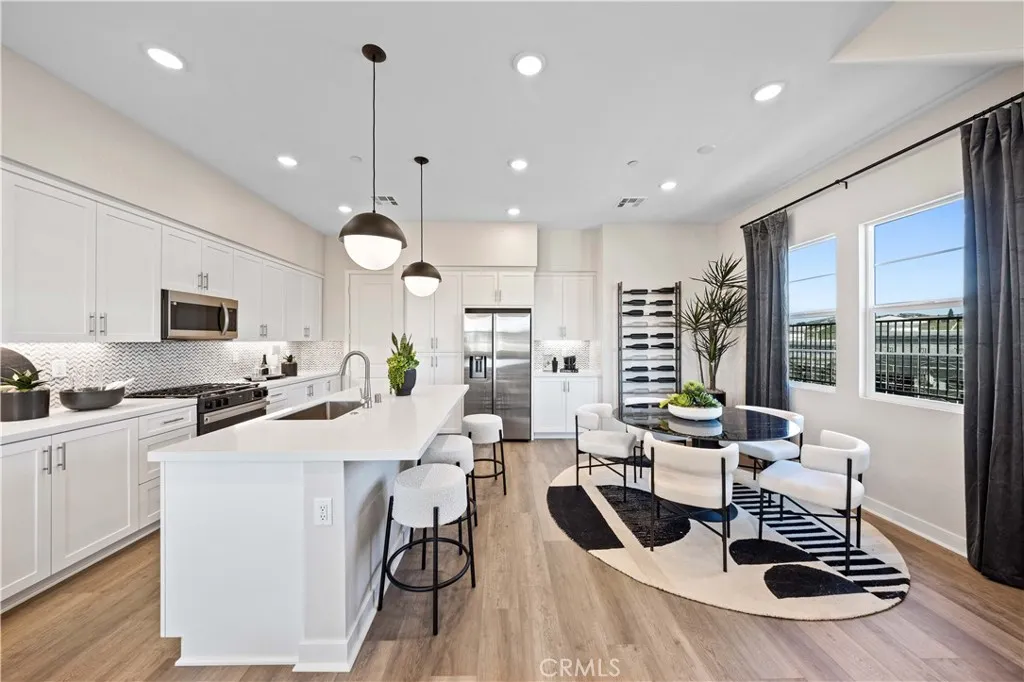 208 Siena Court, Walnut, California 91789 home-pic-4