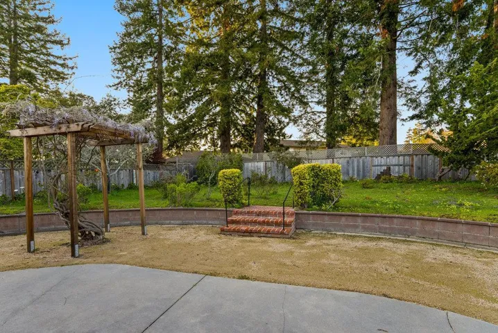 115 Crestview Terrace, Santa Cruz, California 95060