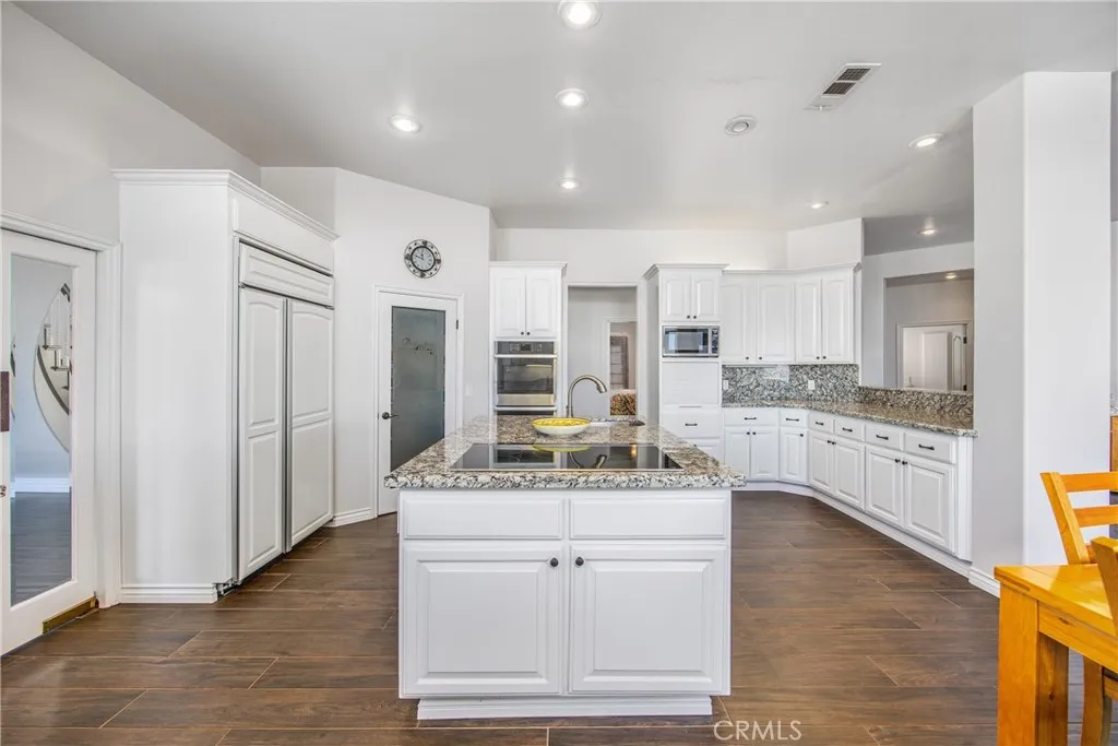 37960 Marondi, Calimesa, California 92399 home-pic-9