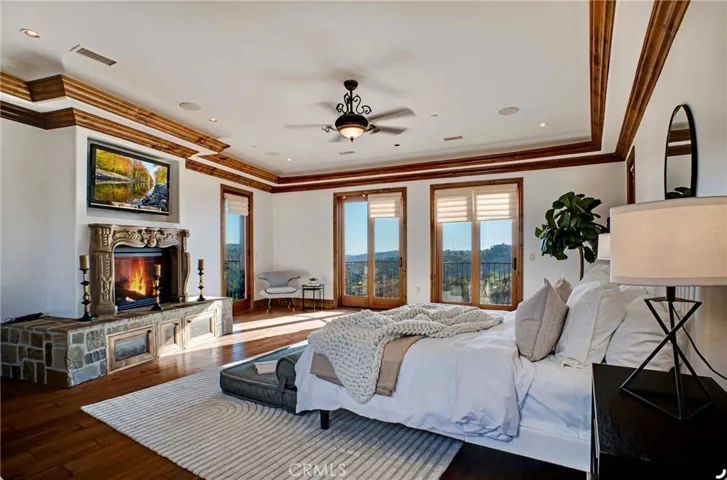 Primary Suite with ocean views and Outdoor Shower