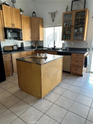 13657 Calzado Court, Victorville, California 92392
