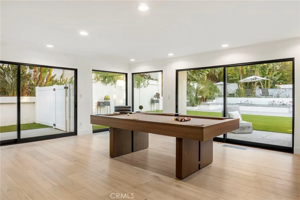 5265 Del Moreno Drive, Woodland Hills, California 91364 home-pic-45