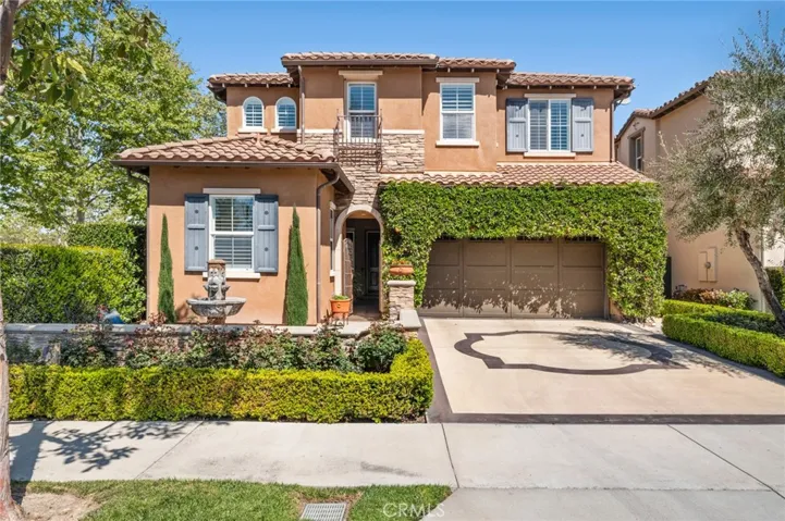 So much pride puling up into your driveway, this property has been meticulously cared for... from the thoughtful plantings to the trickling waterfall. this home has maximum curb appeal.