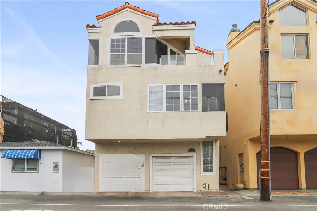 16778 Bayview Drive B, Huntington Beach, California 92649 home-pic-0