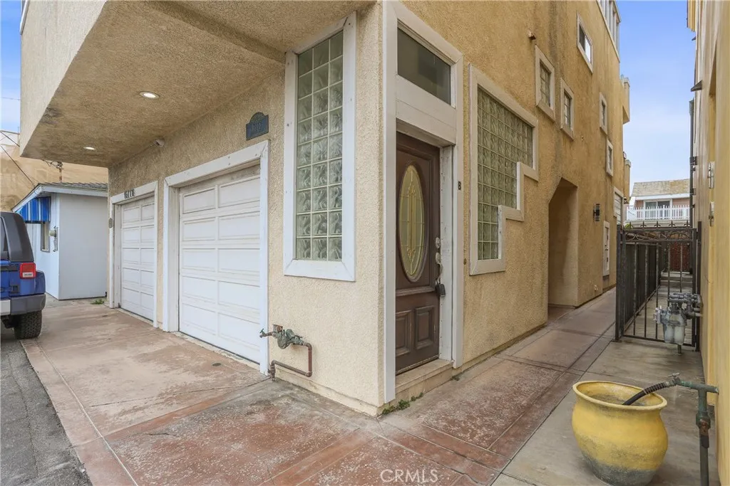 16778 Bayview Drive B, Huntington Beach, California 92649 home-pic-3
