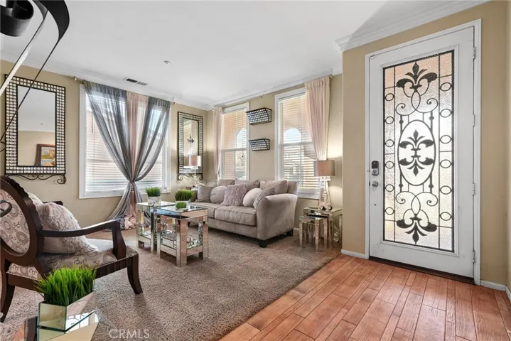 Entryway into formal livingroom