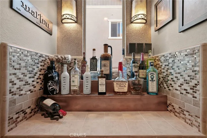 Bar area/Pantry