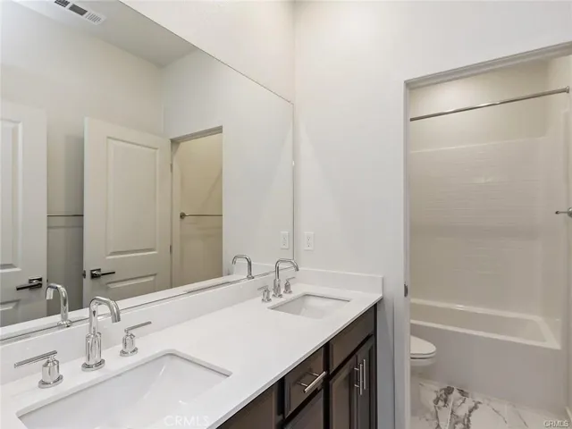 116 Citysquare, Irvine, California 92614