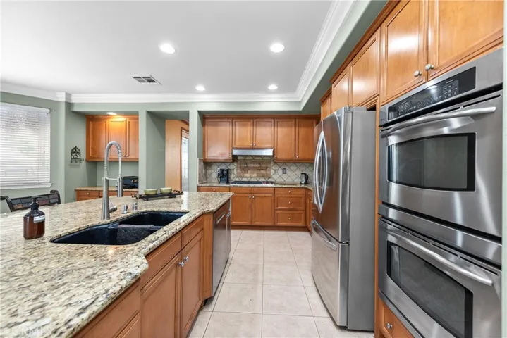 991 Clear Sky Place, Simi Valley, California 93065