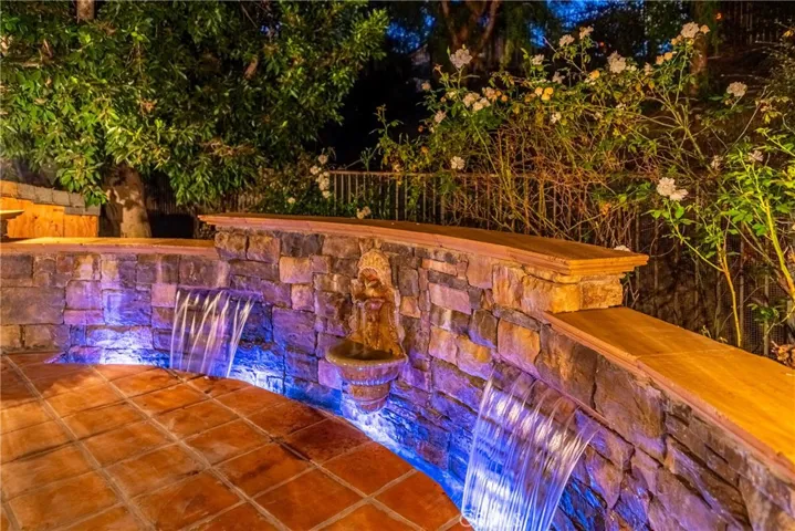 991 Clear Sky Place, Simi Valley, California 93065
