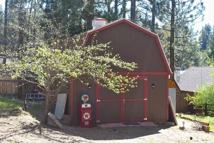 Barn3.