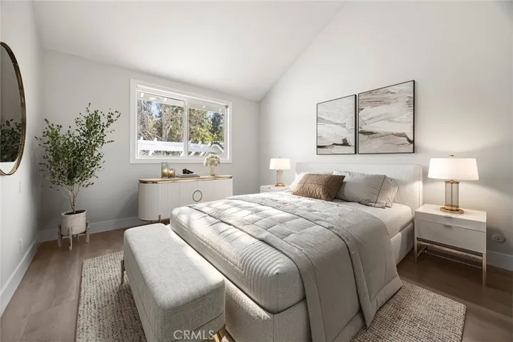 MASTER BEDROOM.